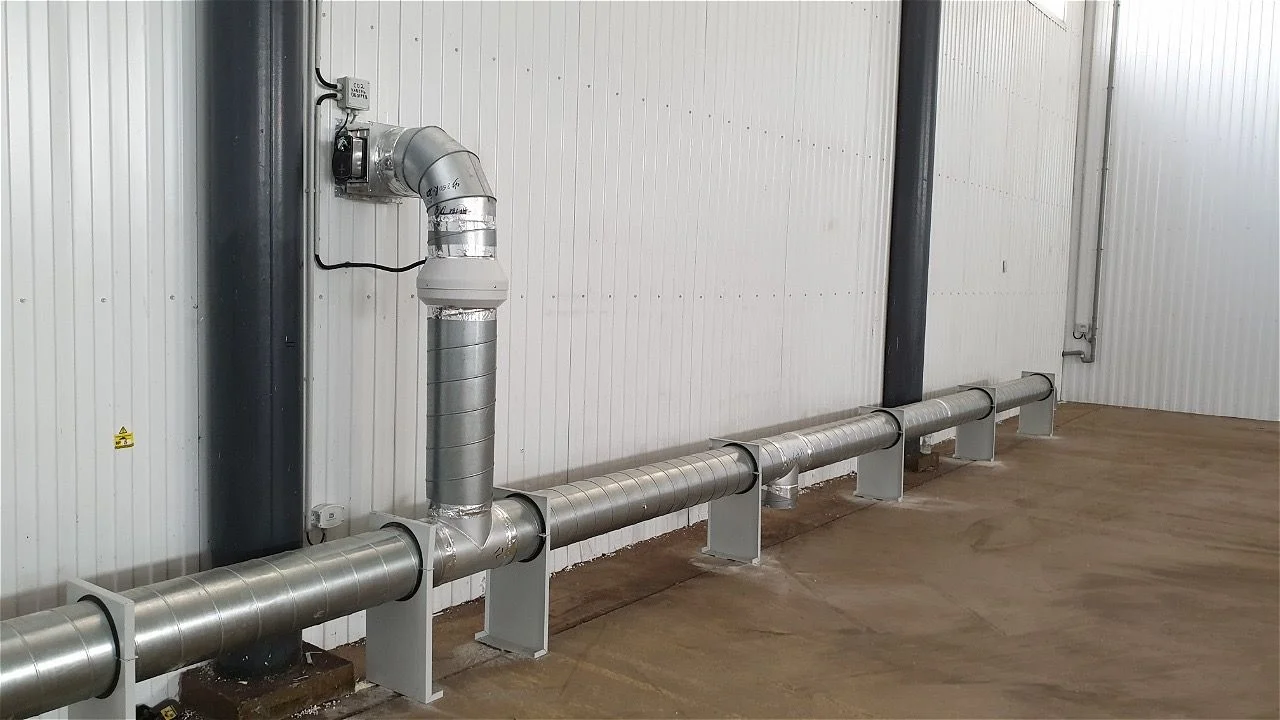 CO2 removal duct line with wall-mounted sensor and exhaust connection