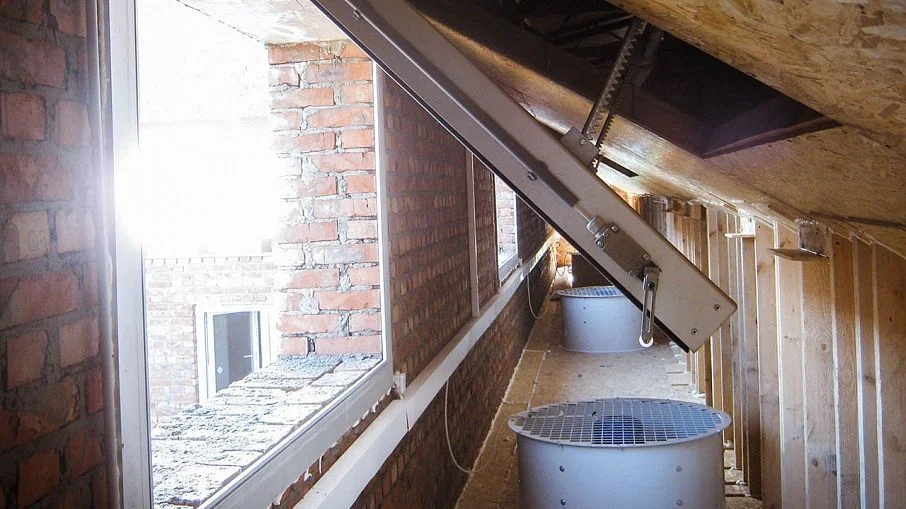 Reverse air damper installation for vegetable storage ventilation 3